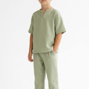 Erkek Çocuk V Yaka Müslin Tişört & Dar Paça Pantolon Takımı