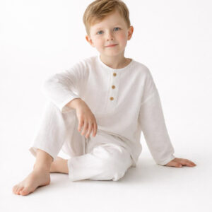 Erkek Çocuk Boyundan Düğmeli Müslin Gömlek & Dar Paça Pantolon Takımı