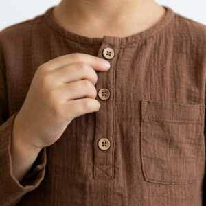 Erkek Çocuk Boyundan Düğmeli Müslin Gömlek & Dar Paça Pantolon Takımı